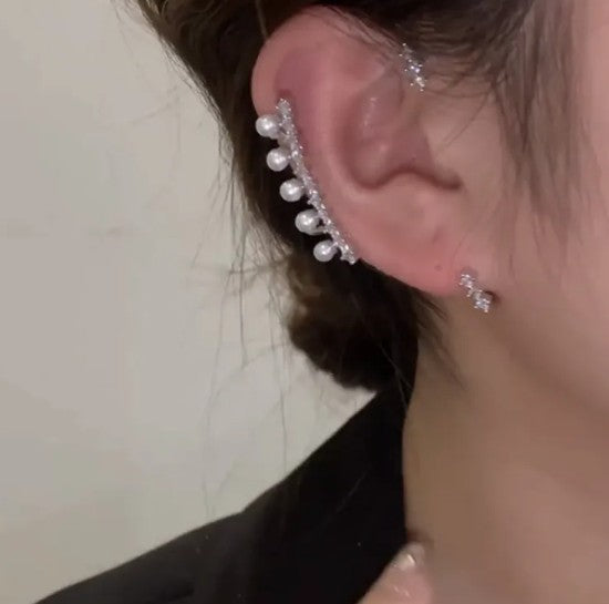 Niche Rhinestone Pearl Earrings