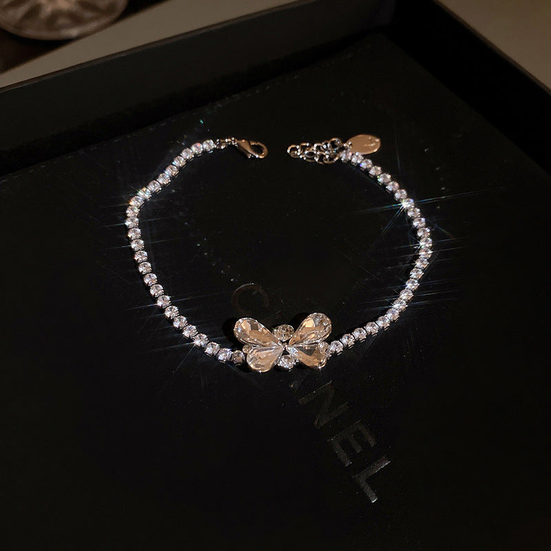 Zircon Inlaid Bracelet with Emerald Green Sparkle