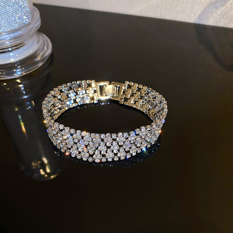 Zircon Inlaid Bracelet with Emerald Green Sparkle