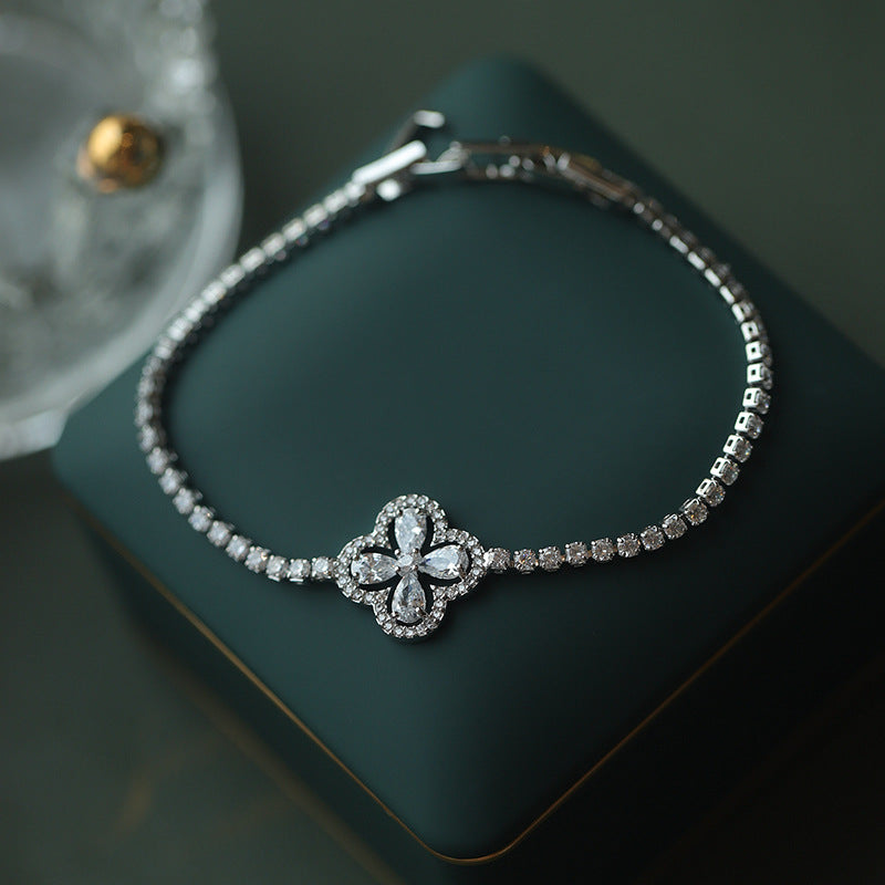 Zircon Inlaid Bracelet with Emerald Green Sparkle