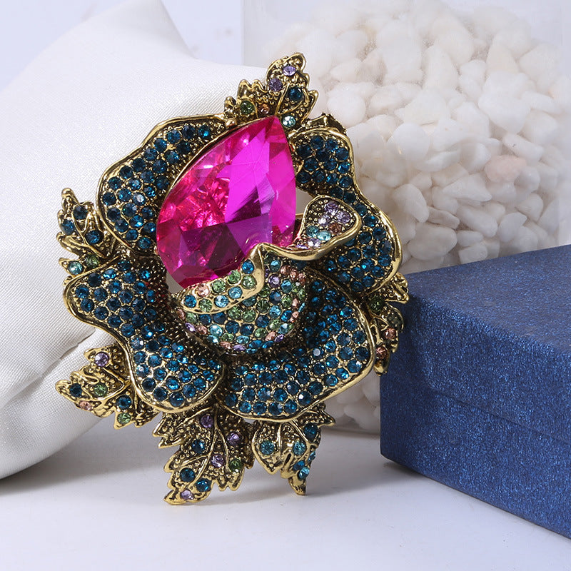Rhinestone Floral Brooch - Vintage Crystal Accessory