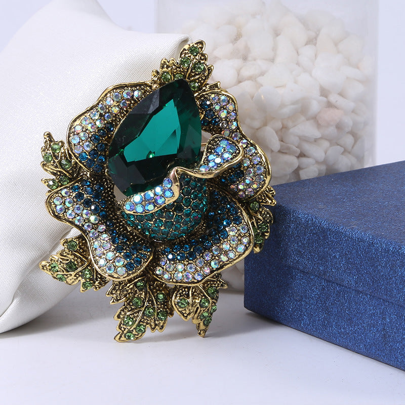 Rhinestone Floral Brooch - Vintage Crystal Accessory