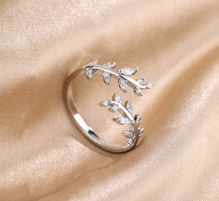 Refined Rhinestone Leaves Twigs Fashion Ring