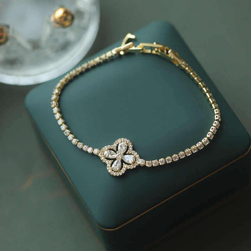 Zircon Inlaid Bracelet with Emerald Green Sparkle